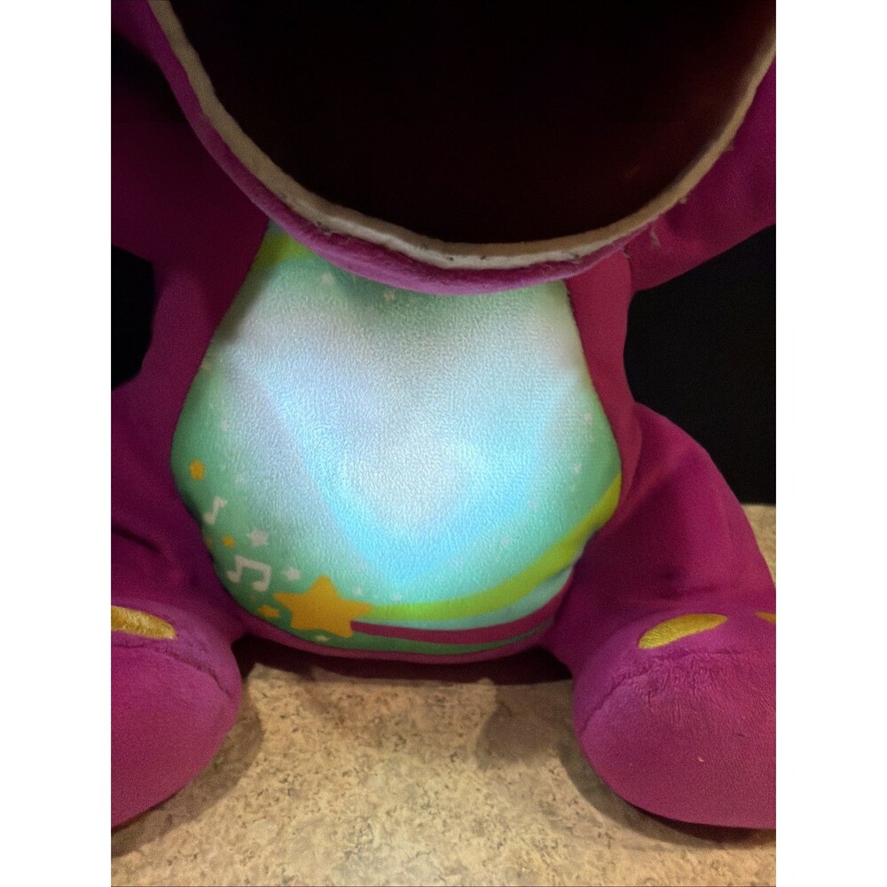 Fisher-Price Barney's World Heart Glow Plush Toy W/ 40+ Songs, Sounds & Phrases - Picture 4 of 6